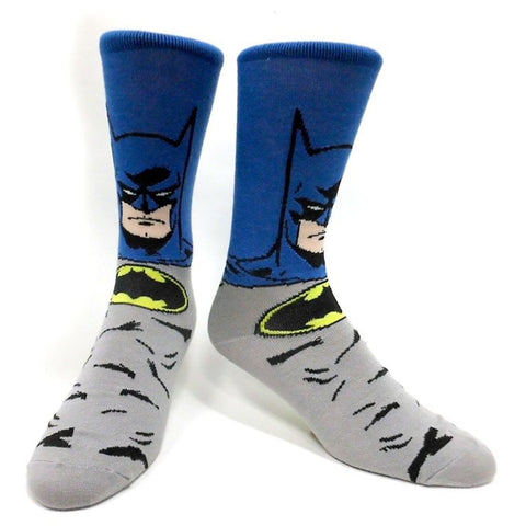 DC COMICS BATMAN Crew Socks with Menacing Dark Knight Figure, 39/42